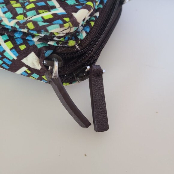 VERA BRADLEY RFID Wristlet /Crossbody RAIN FOREST - No Shoulder Strap - Retired - Picture 4 of 8